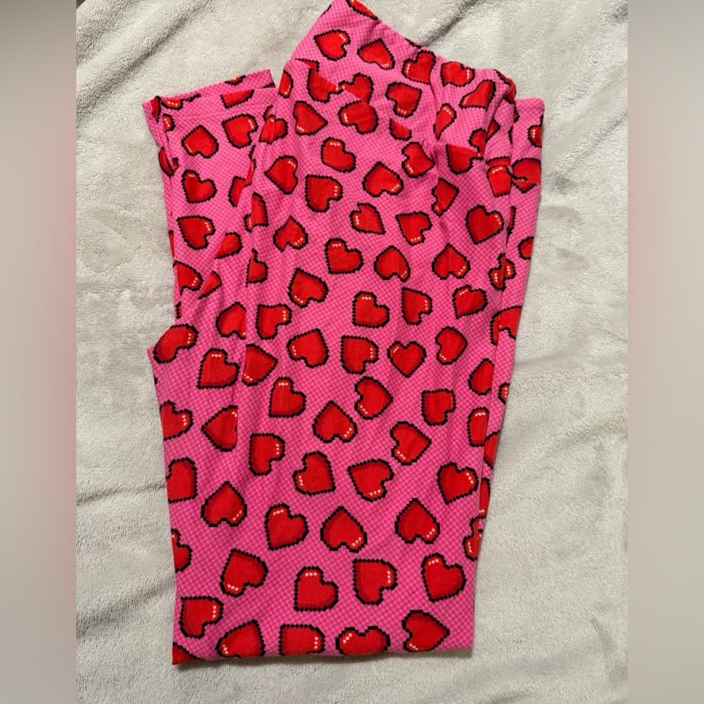 LuLaRoe Pink Leggings with Red Heart Design
